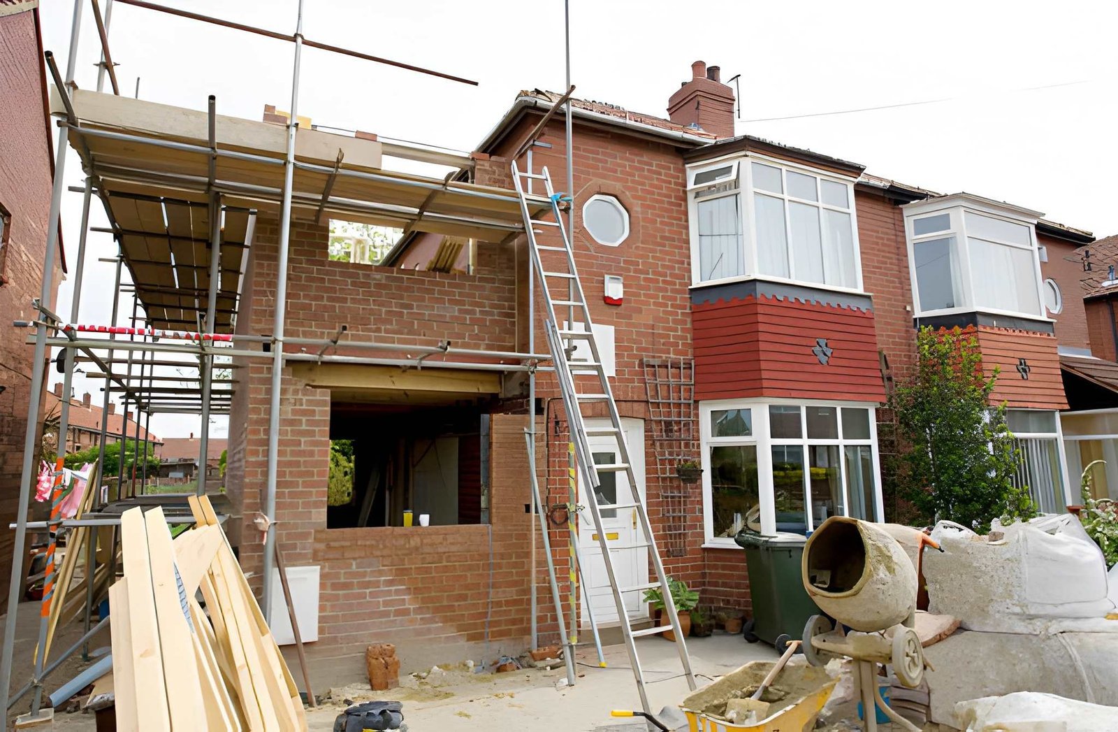 building near Ansty